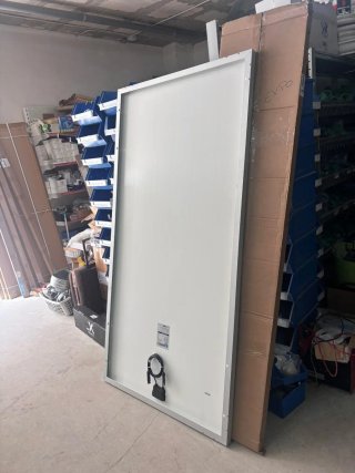Panel Solar 335W + Microinversor 400W.