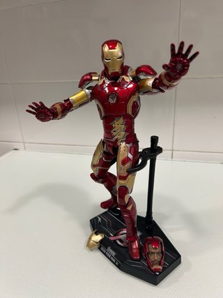 HOT TOYS ( CUSTOM) BLACK WIDOW