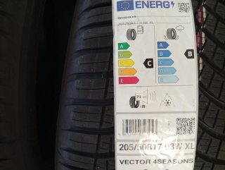 Goodyear vector gen3 205/50-17 93w Nuevos. Chollo.