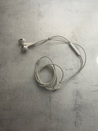 IPAD AIR 2 + Apple Watch SE + Ear Pods