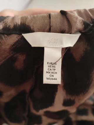 Pantaloni in raso con stampa leopardata