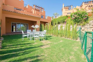 Casa adosada en alquiler en La Alquería en Benahavís