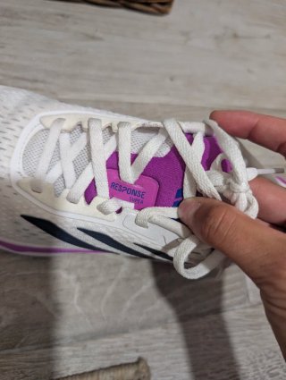 Zapatillas Adidas Blancas y Moradas