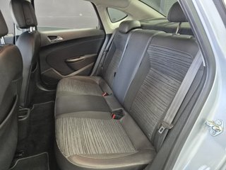 OPEL ASTRA SEDÁN 1.6 CDTI 136 SELECTIVE
