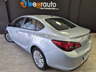 OPEL ASTRA SEDÁN 1.6 CDTI 136 SELECTIVE