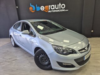 OPEL ASTRA SEDÁN 1.6 CDTI 136 SELECTIVE