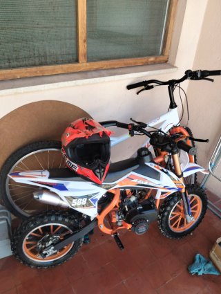 Moto infantil y Bici + Casco