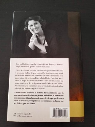 Libro "Un Mar Violeta Oscuro"