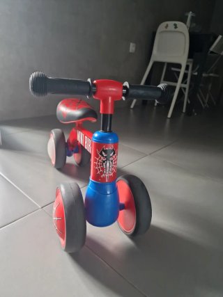Mini Moto 3 Ruedas Spiderman