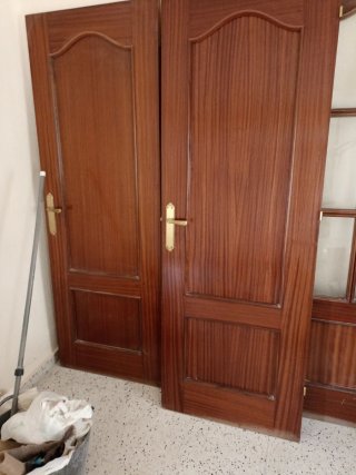 Puertas de madera maciza