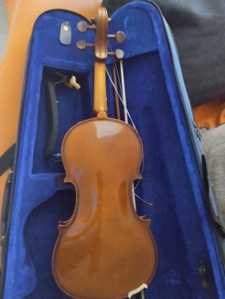 Violín viola  1/2 con funda y arco
