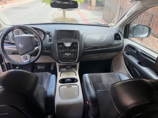 Lancia Voyager 2015