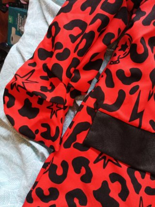 Americana leopardo roja detalle cuero nueva