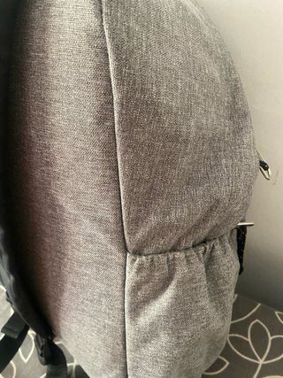 Mochila Eastpak Gris