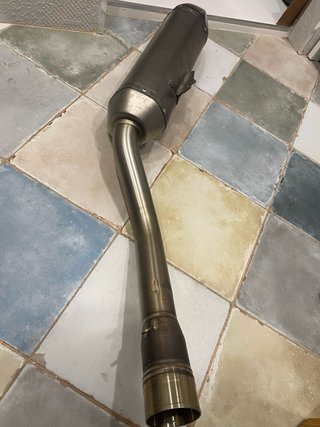 escape akrapivic R 125