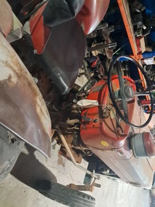 Tractor Massey Ferguson MF 135 para piezas