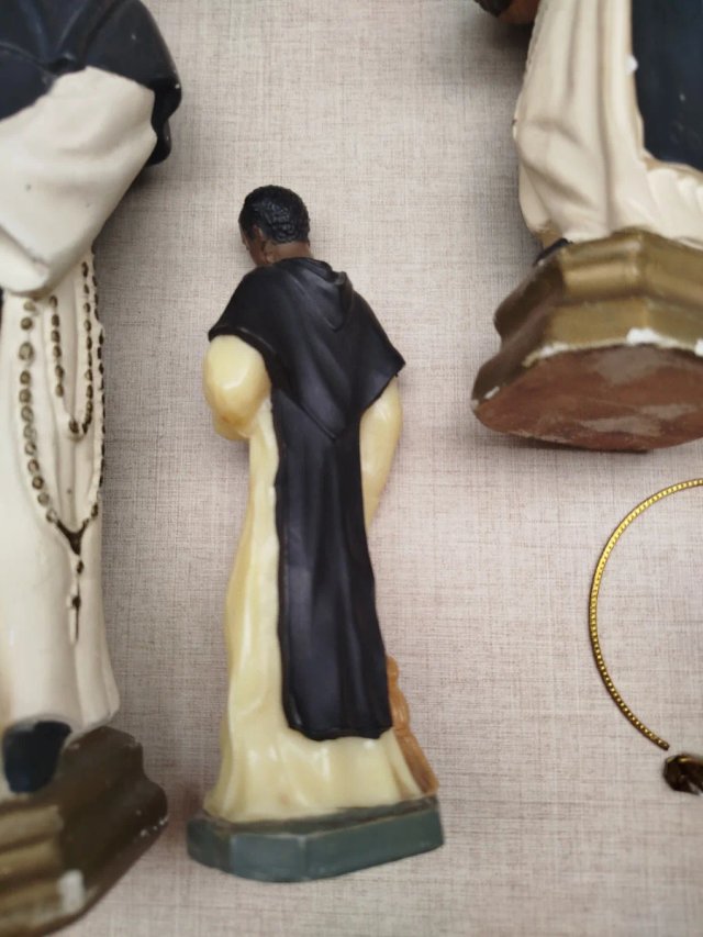 Lote figuras religiosas con defectos