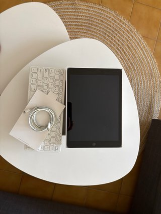 iPad 9ª Gen 64GB Space Gray + Teclado + Funda
