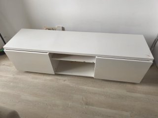 Mesa TV blanca con cajones