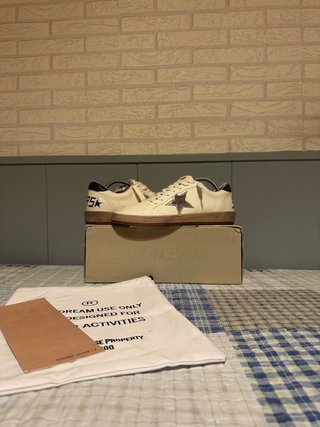 Golden Goose Sneakers Blancas con Estrella Dorada