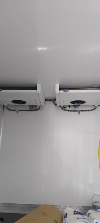 Camión  frigorífico  caja nueva Mercedes-Benz