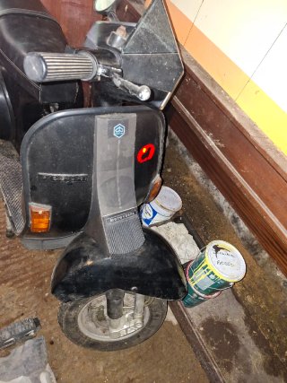 Vespa XT 200cc Negra