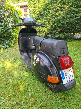 Vespa XT 200cc Negra