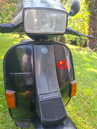 Vespa XT 200cc Negra