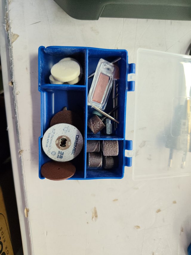 Multiherramienta Dremel 3000 con Eje Flexible