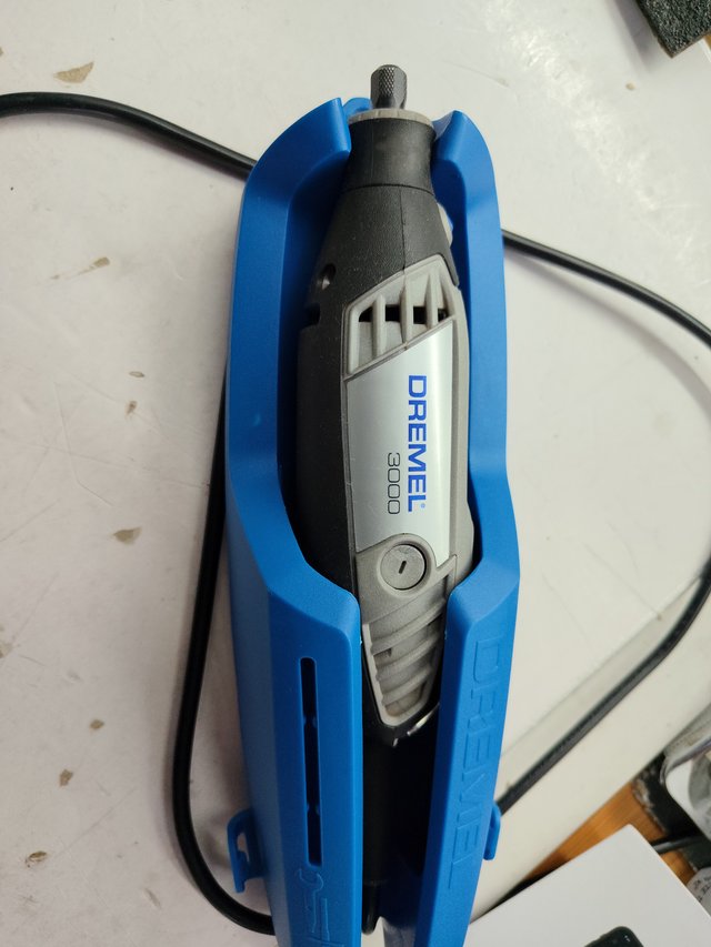 Multiherramienta Dremel 3000 con Eje Flexible