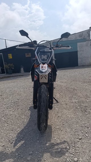 KTM 690 SMC-R 2016 Supermotard 40.000 km