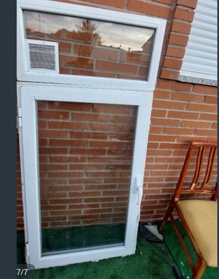 Ventanas y puertas de PVC blancas aluminio
