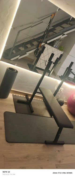 Alquiló sala de pilates para dos personas .