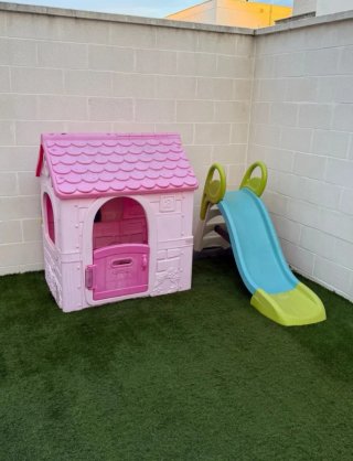 Casita y tobogán infantil rosa y azul