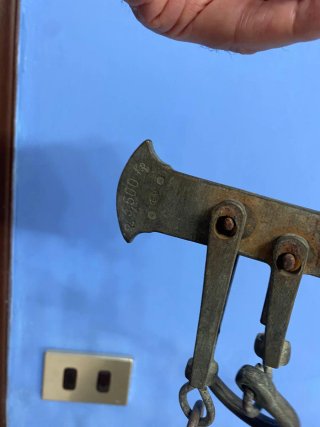 Antica bilancia in ottone