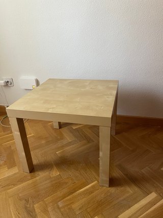 Mesa de madera auxiliar
