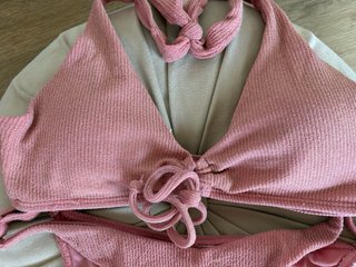 Bikini rosa con textura