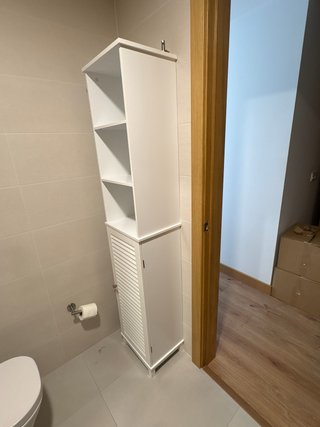 Armario de baño blanco