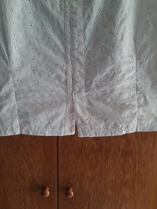 Blusa blanca Pelia de algodón con delicado bordado