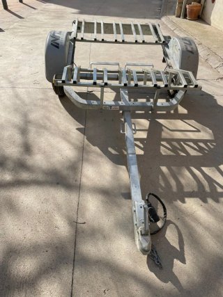Remolque Portabicicletas CUNI para 5 Bicicletas