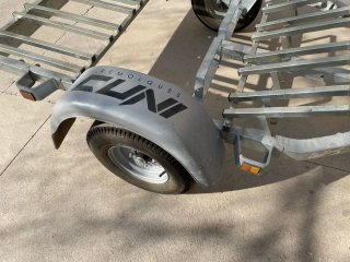 Remolque Portabicicletas CUNI para 5 Bicicletas