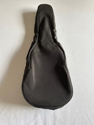 Yamaha GL1 Guitalele con funda