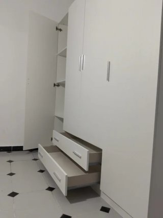 Armarios de 2,3 y 4 puertas en liquidación r_3746