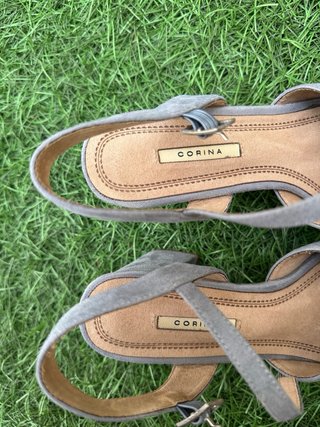 Sandalias Corina Tacón Gris Talla 38