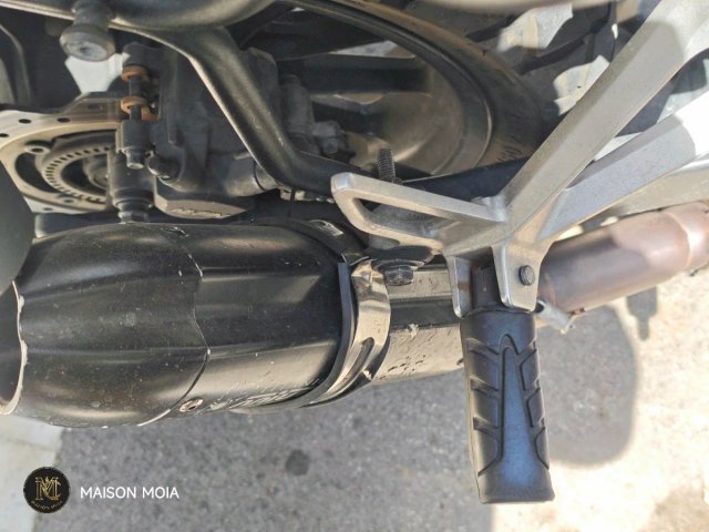 Escape Mivv Titanium ideal para la Honda CB500X