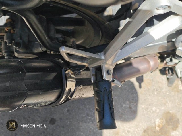 Escape Mivv Titanium ideal para la Honda CB500X