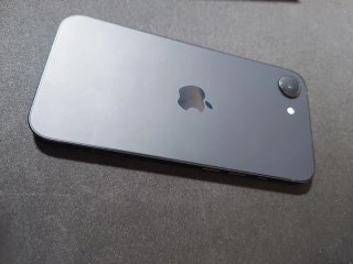 iPhone 16e - Bateria 100%, 33 ciclos