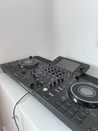 Denon DJ SC Live 4 Controlador DJ