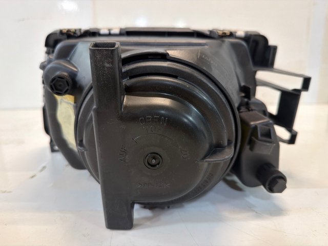 Faro derecho Audi C3 1982-1991 Bosch