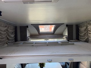 AUTOCARAVANA PERFILADA ILUSION CAMA ISLA